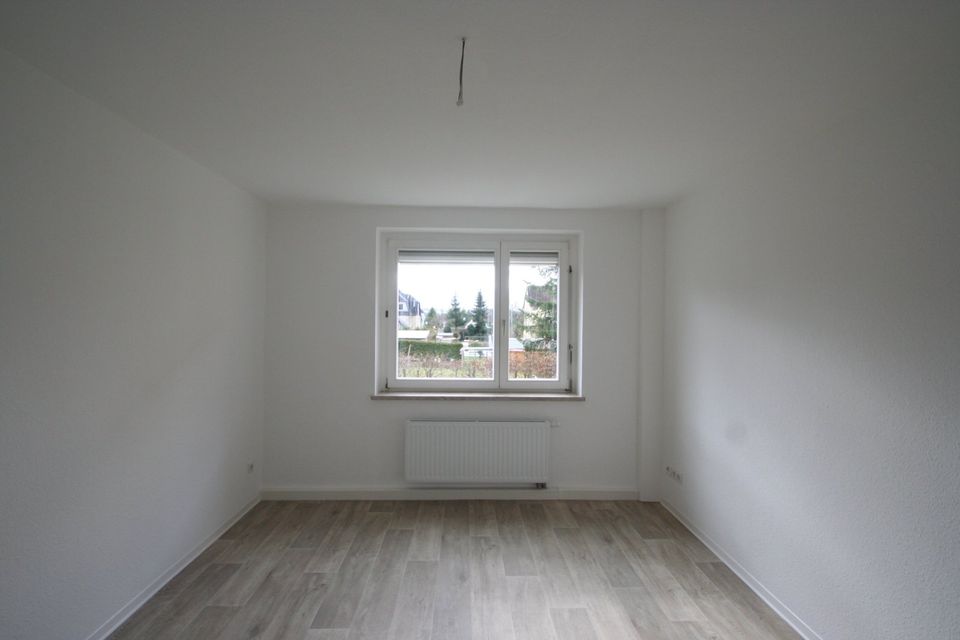 Neu sanierte Wohnung in ruhiger Siedlung!!! in Oberlungwitz