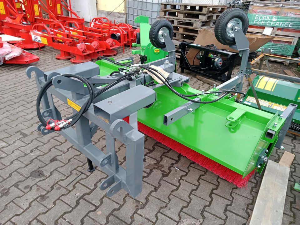 Kehrmaschine für stapler Euroaufnahme 3 Punkt Kehrbesen 2.4 in Heilbad Heiligenstadt