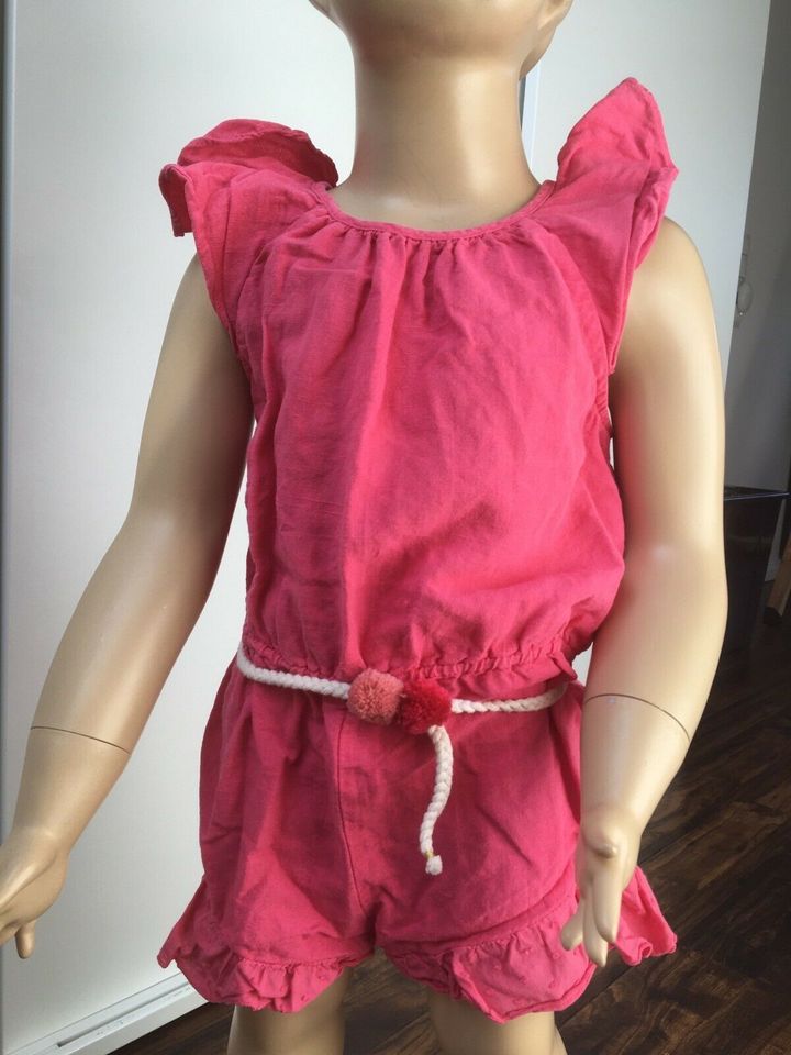 Zara Jumpsuit Größe 104/4 Jahre Pink mit Bommeln Neuwertig in Holm