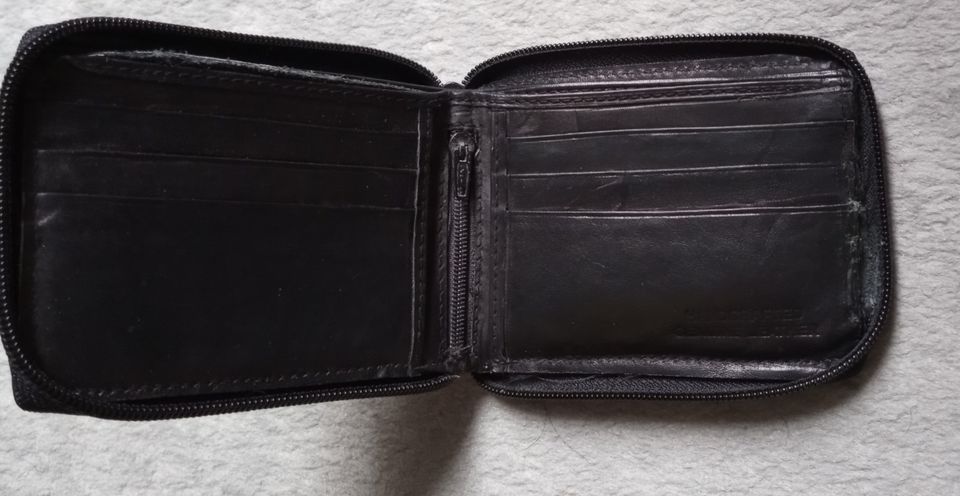 Geldbeutel Brieftasche aus Echtleder in Stuttgart