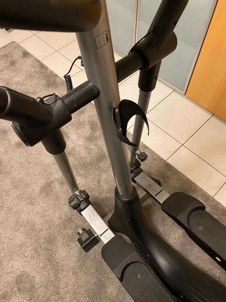 Crosstrainer Power X 11 mit Trainingscomputer in Hanau