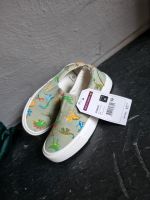 Kinder Schuhe Sneaker Slipper Dinosaurier Gr. 31 NEU!!! Nordrhein-Westfalen - Finnentrop Vorschau