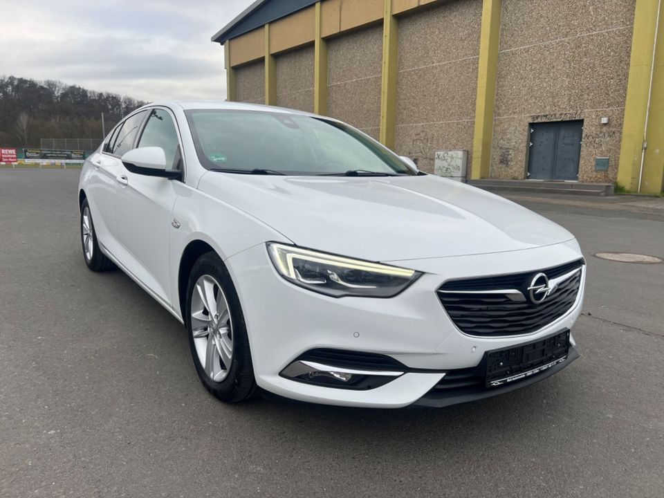 Opel Insignia B 2,0 Grand Sport Business Edition,LED in Cölbe