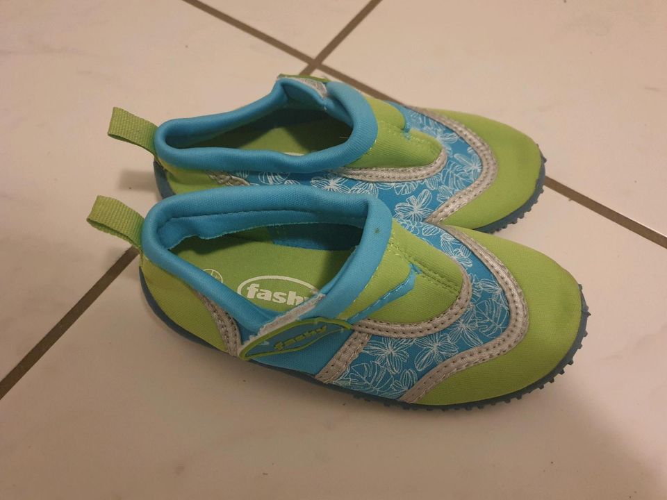 Badeschuhe / Wasserschuhe Gr. 27 "Neu" in Ergolding