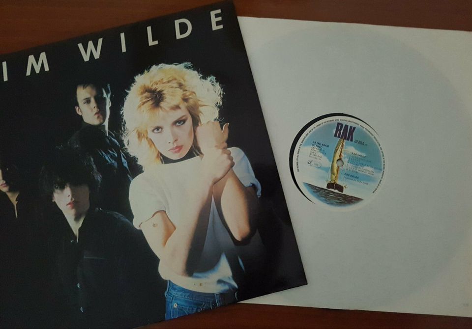 Kim Wilde Kim Wilde Vinyl + Never trust a stranger Single `45 in Hamburg