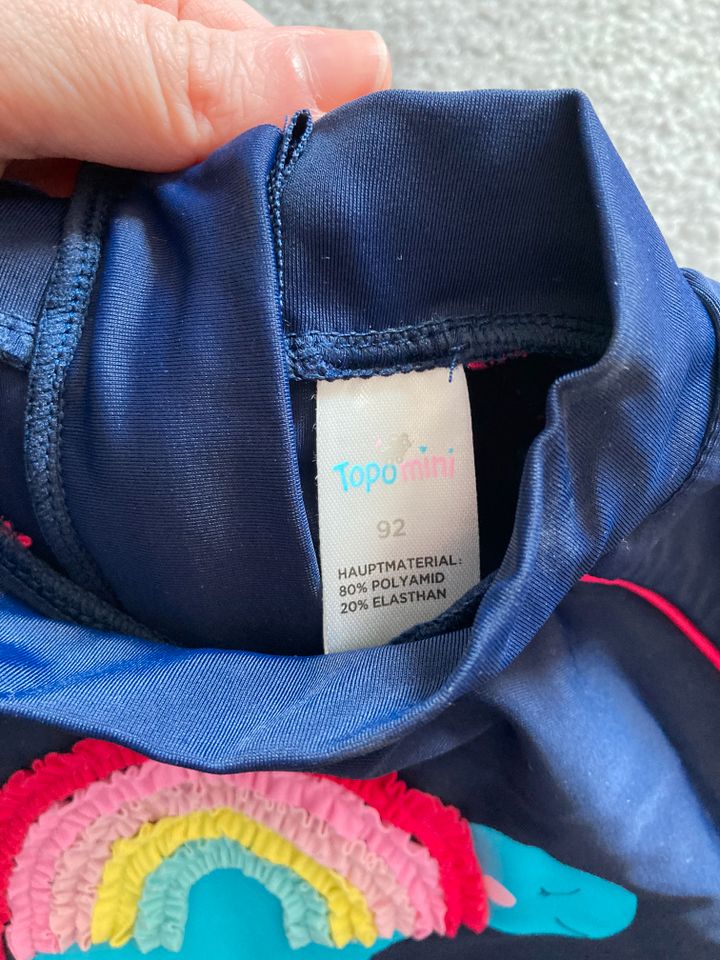 UV-Babylangarmshirt mit passender Hose in Salzgitter