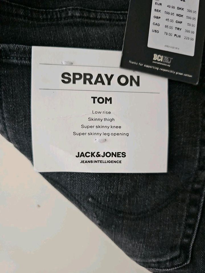 Jack and Jones hose in Essen