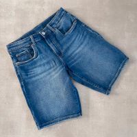 Zara Jeans Shorts Gr. 164 dunkelblau Jungen Hose Nordrhein-Westfalen - Leverkusen Vorschau