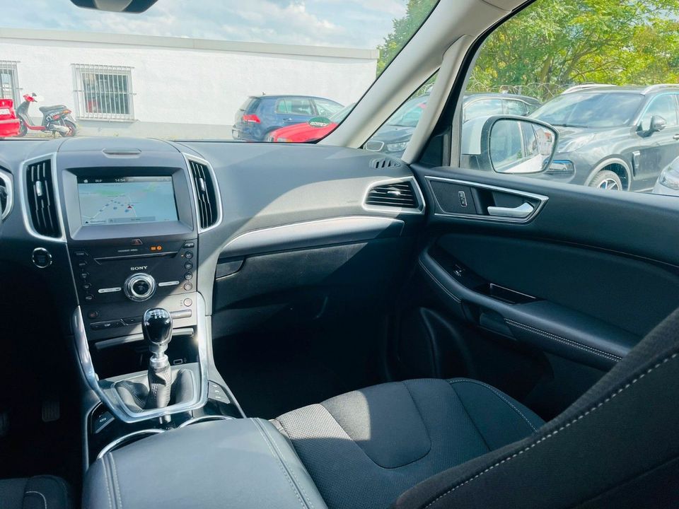 Ford S-Max Titanium Navi Rcam Sitzhzg Klima Ford SYNC in Bad Vilbel