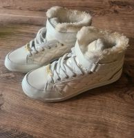 weiße Sneaker mit Fell Dortmund - Innenstadt-West Vorschau