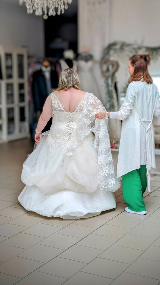 Brautkleider Größen bis 60 big sale bis 50% Rabatte in Neubrandenburg
