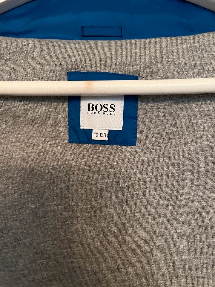 Boss Regenjacke für Kinder Größe 10/140 in München