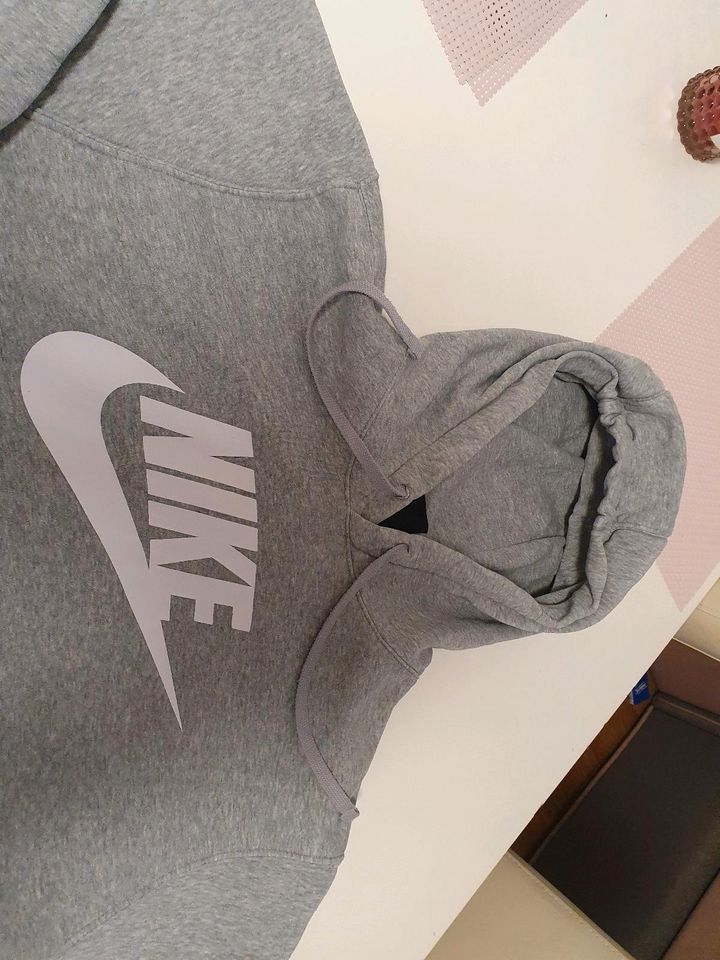 Nike Pullover Herren gr L in Hamburg