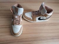 Neuwertige Nike Jordan High Schuhe Gr.41 Nordrhein-Westfalen - Höxter Vorschau