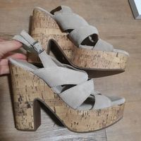 Esprit Sandalen High Heels gr. 36 Taupe Grau *Neu Schleswig-Holstein - Norderstedt Vorschau