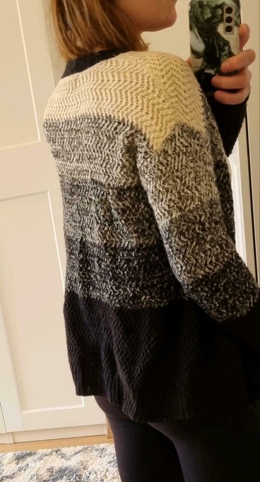 Strickjacke, Farbverlauf in München