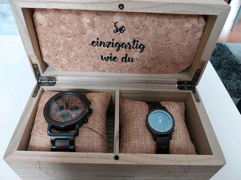 Neue Partnerschafts Uhren aus Echtholz von Holzkern in Köln
