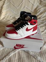 Nike Air Jordan 1 Heritage 38,5 rot weiß Neu Bayern - Regensburg Vorschau