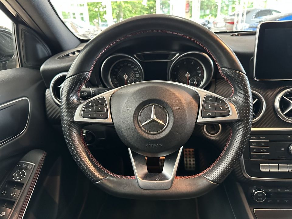 Mercedes-Benz A 180 BE AMG-LiNE*PANO*LED*NAVi*KAMERA*PTS*SiTHG in Kerpen