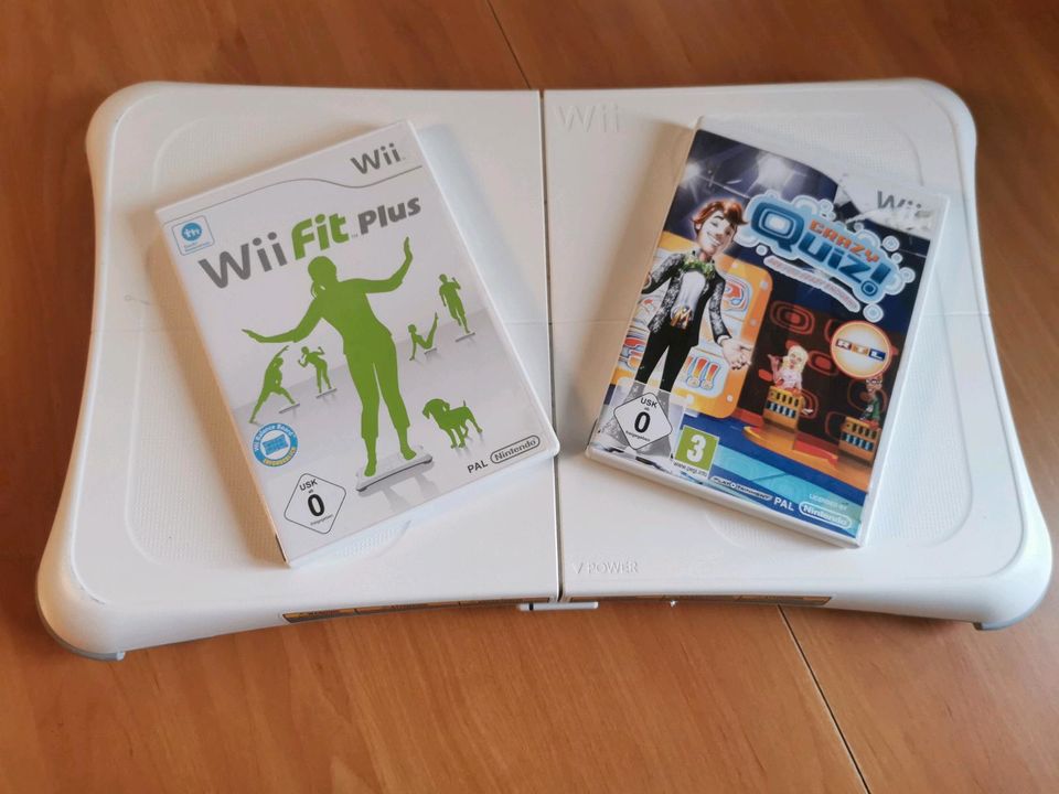 Nintendo Wii Balance Board + 2 Spiele Wii Fit Plus in Ballenstedt