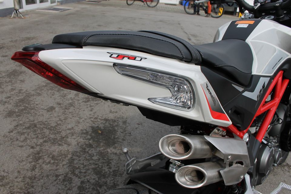 Benelli TNT 125 Tornado Naked Bike NEUFAHRZEUG in Willebadessen