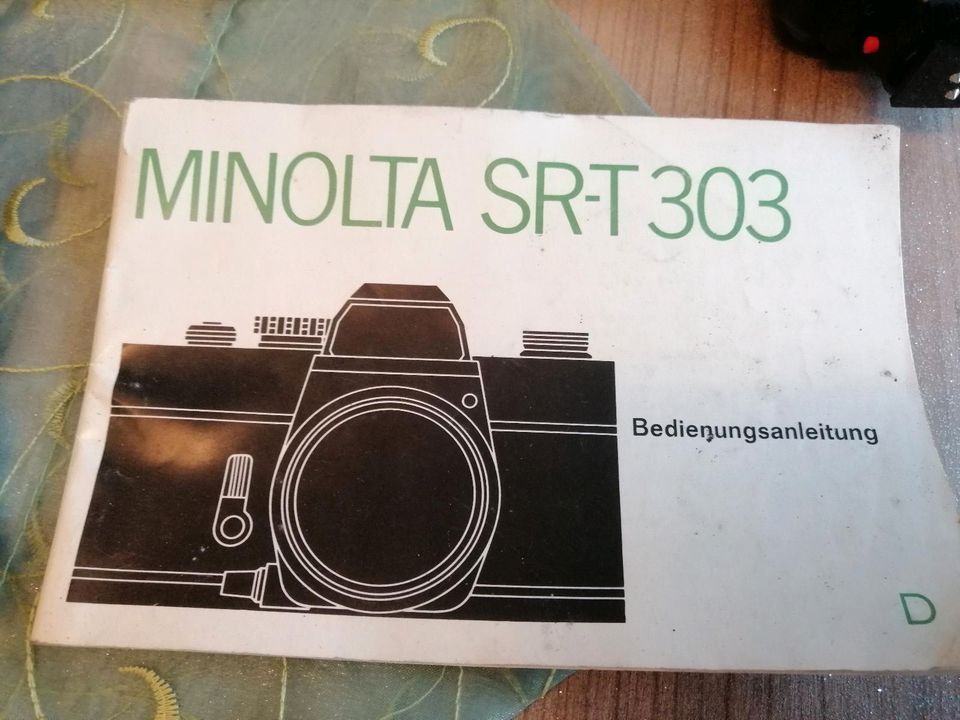 Minolta Srt 303 b Spiegelreflexkamera mit Zubehör. in Gelsenkirchen