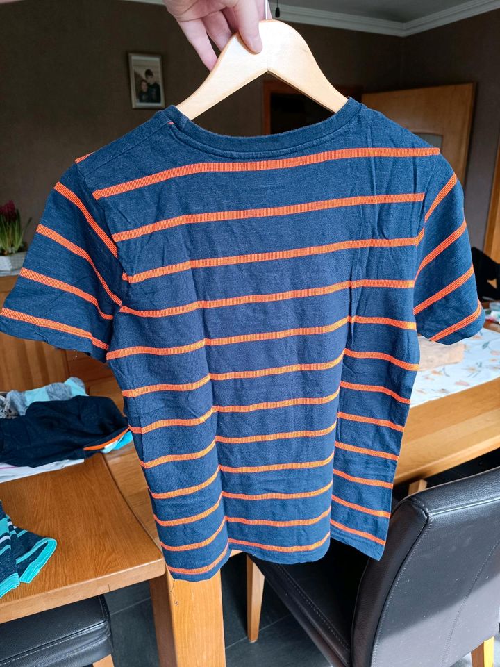 T-Shirt, 146/152, dunkelblau/orange, jungen, Yigga in Hansestadt Seehausen