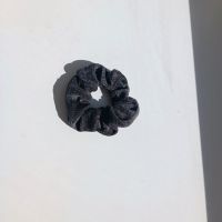 NEU Haargummi Scrunchie Grau Silber Friedrichshain-Kreuzberg - Friedrichshain Vorschau