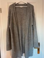 Langer Grauer Cardigan von H&M - Größe S Schleswig-Holstein - Ostenfeld (Husum) Vorschau