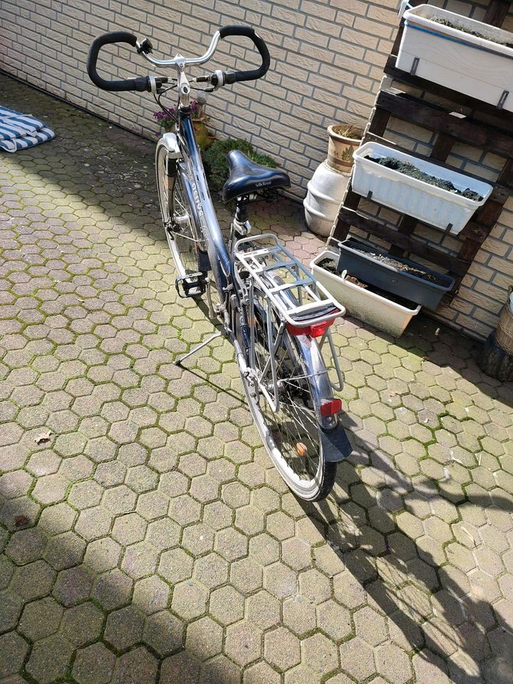 Active Aluminium Trekking Bike 28 zoll Fahrrad in Northeim