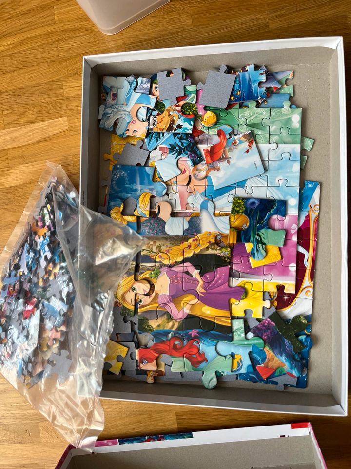 4 Puzzle Prinzessinnen Disney in Frankfurt am Main