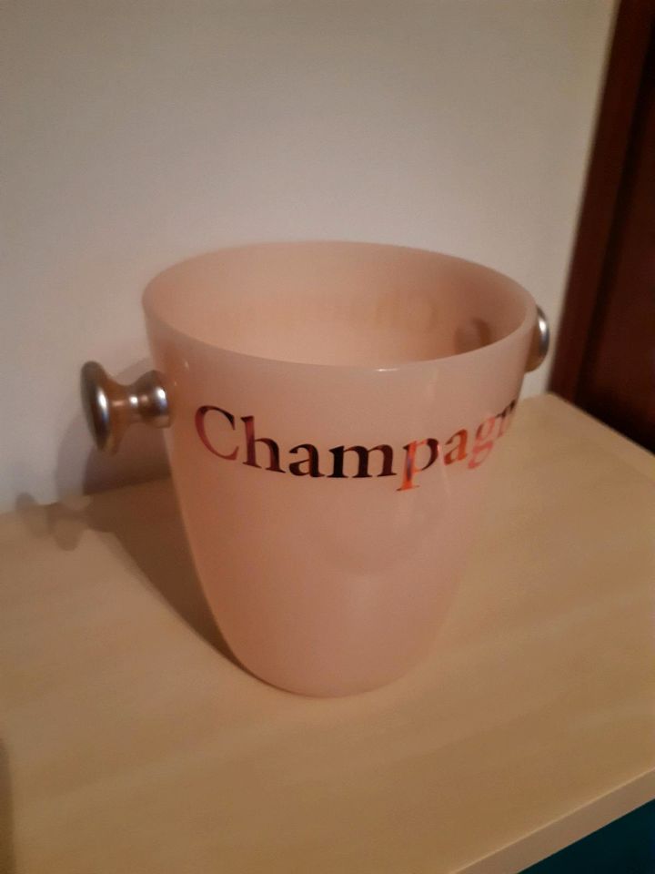 Champagnerkühler Rosa mit Goldschrift in Gilching