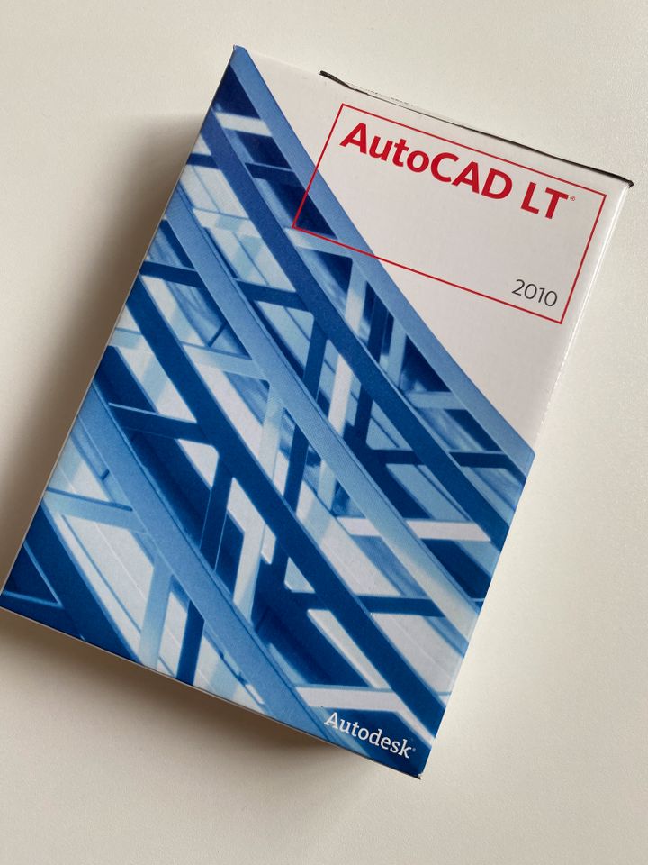 2 Stk. Lizenzen für Autodesk AutoCAD LT 2010, inkl. Box und CD in Düsseldorf