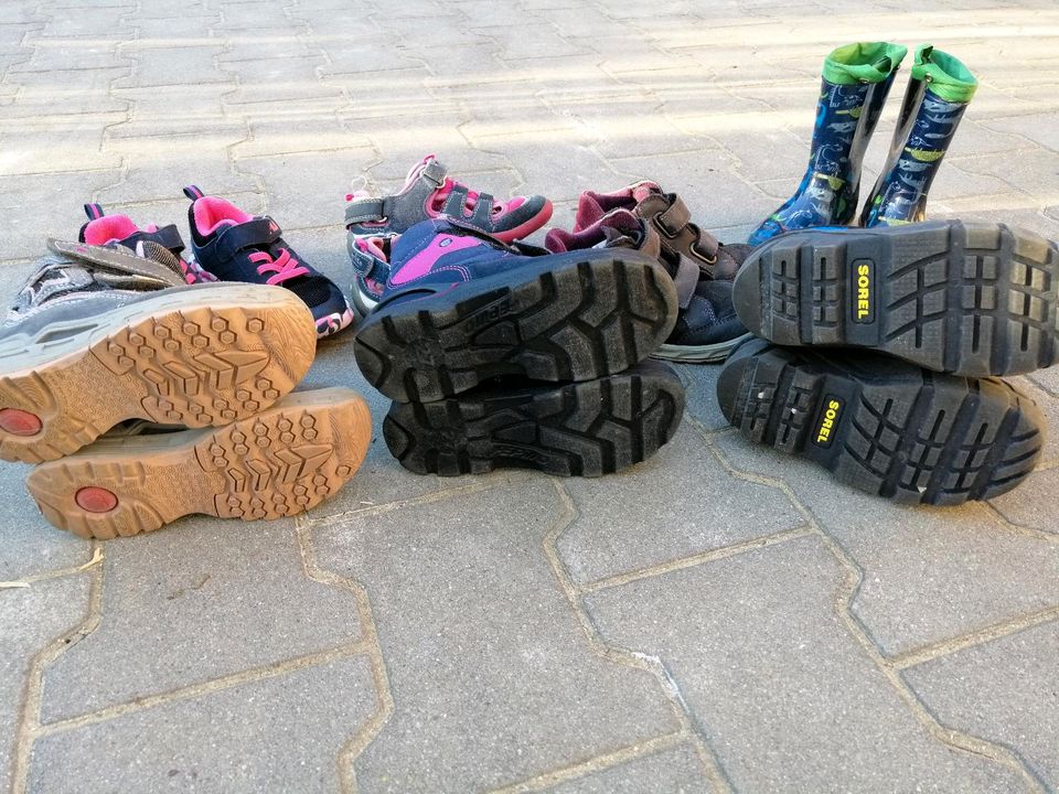 Kinder Schuhe 27 in Ebermannsdorf