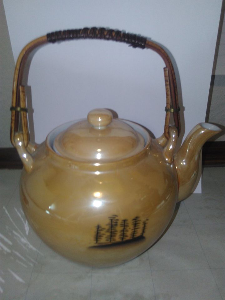 Teekanne mit Teesieb Kanne Keramik Teeservice chinesisch japanisc in Bickenbach