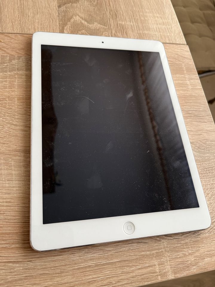 iPad Air ohne sim , 16GB Weiß in Berlin