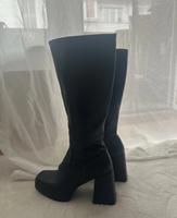 Bershka kniehohe Stiefel mit Absatz Lindenthal - Köln Sülz Vorschau