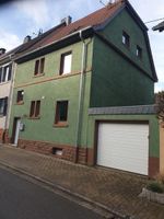PROVISIONSFREIER VERKAUF : Renoviertes Einfamilienhaus mit Garage und großem Garten Saarland - Mettlach Vorschau