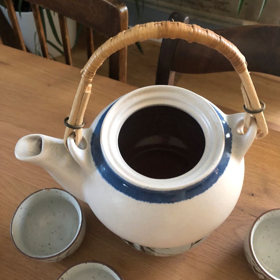 Klassisches japanisches Teeservice - Tassen Kanne Stövchen in Böhmfeld