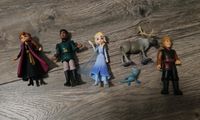 Die Eiskönigin Kleine Puppen Elsa, Anna, Mattias +2 Figuren Nordrhein-Westfalen - Spenge Vorschau