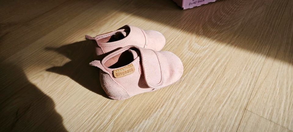 Babyschuhe Größe 19 rosa  bisgaard in Metzingen