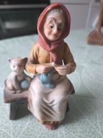 Vintage Porzellanfigur Oma und Katze Altona - Hamburg Sternschanze Vorschau