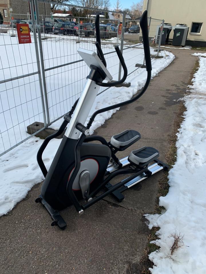 Phoenix Crosstrainer Hometrainer Ellipse Ellipsentrainer in Falkensee