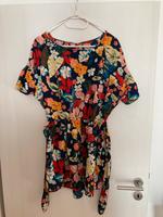Jumpsuit mit Blumenmuster Bayern - Regensburg Vorschau