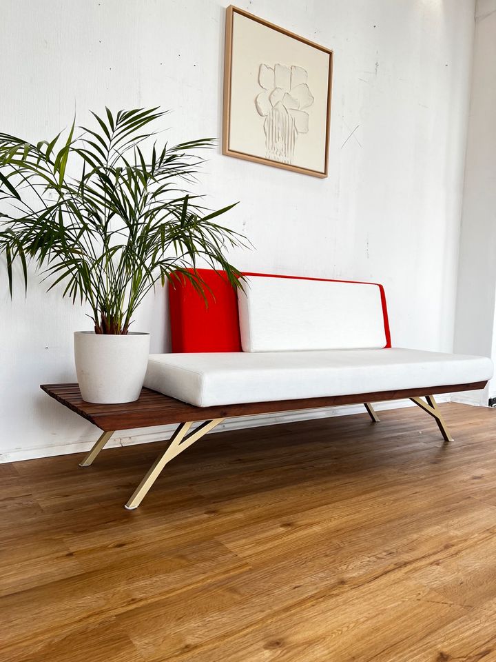 Teak Daybed Mid Century Sofa 60er Couch 70er Design Space Age in Hamburg