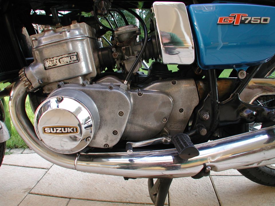 Suzuki GT750 Bj76 Classic Data Note2, ohne Mängel in Stockach