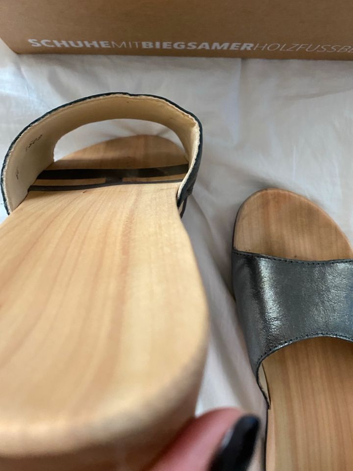 Woody Heidi Damenclog Pantolette 39 Silb Leder NP131€ Birckenstoc in Köln