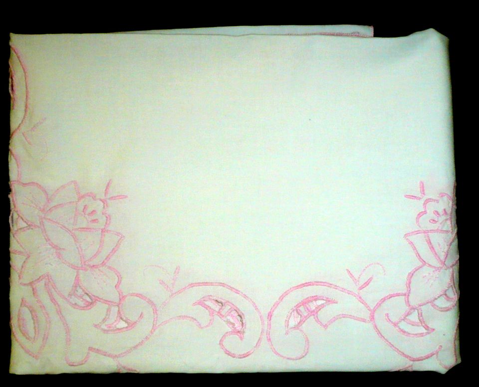 Tischdecke • Mitteldecke  weiß | rosa • Durchbruch • 80 x 80 cm in Lübeck