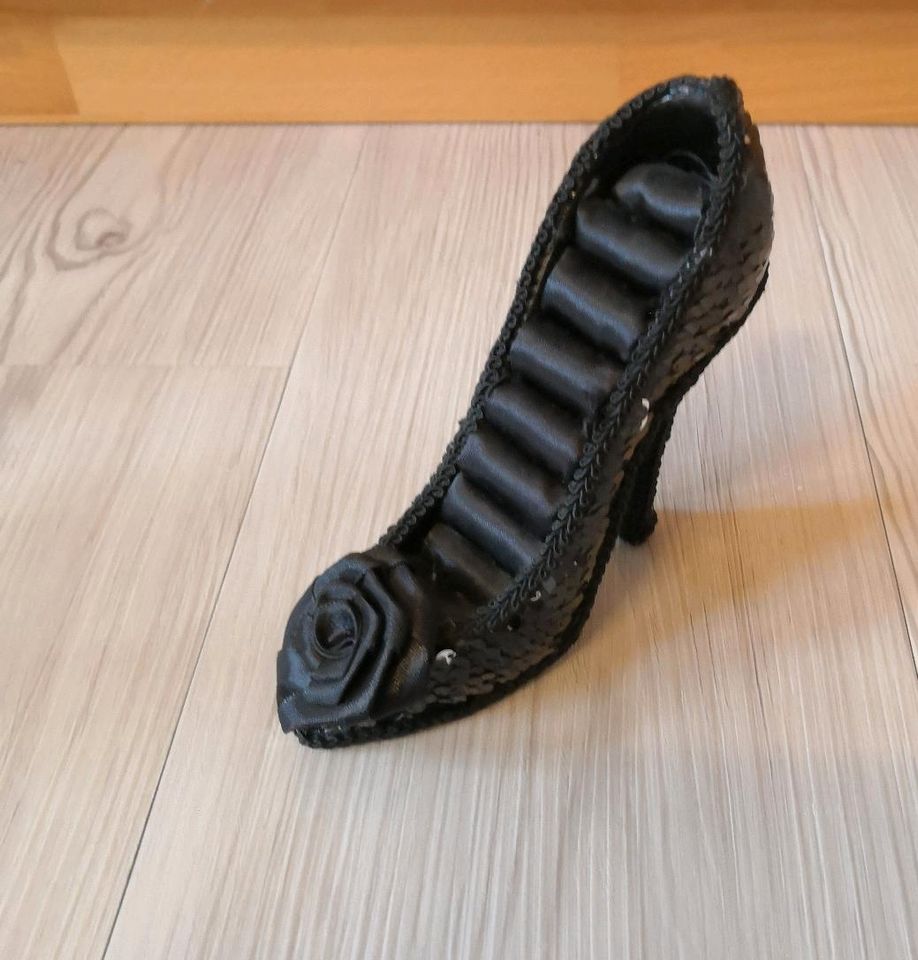 Schmuckständer Pailletten Ringständer Schuhe schwarz in Arnstadt