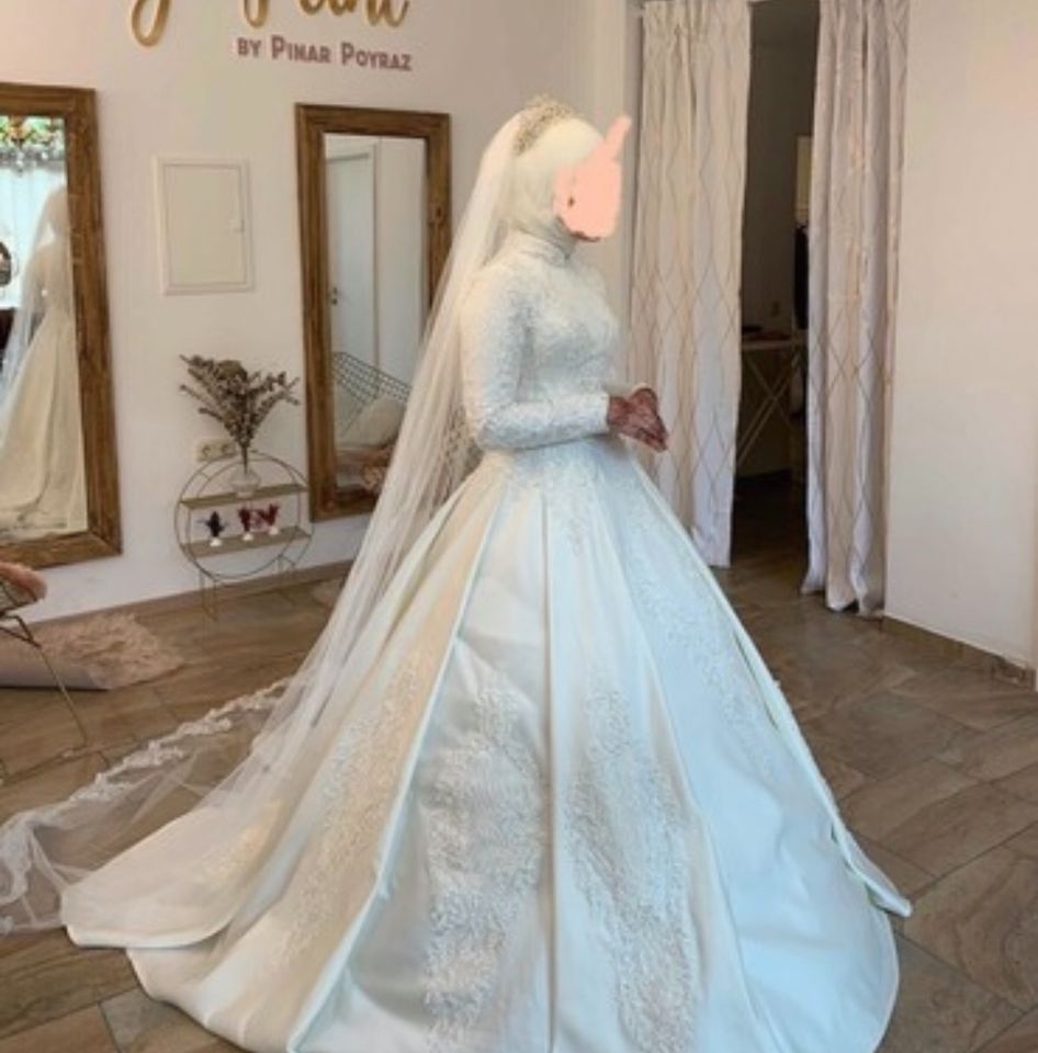 Brautkleid Langarm in Wiesbaden